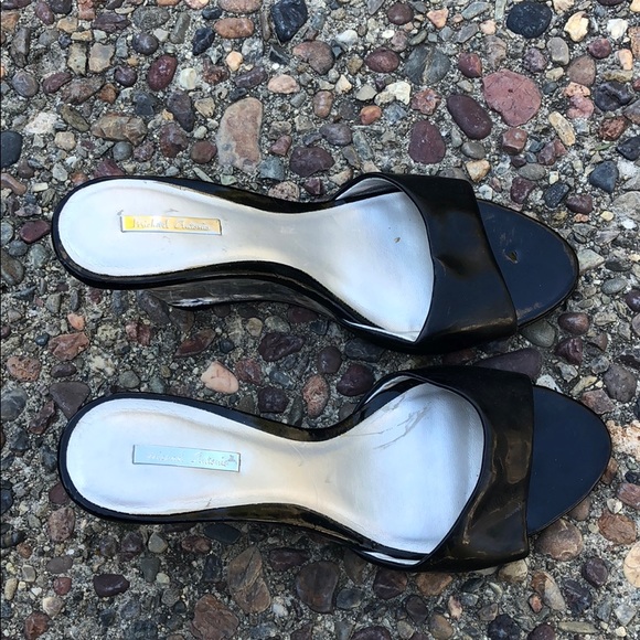 Black wedges with clear wedge heels. Women’s size 6 - Picture 3 of 7